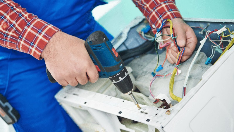 Kızılcahamam Hotpoint Hotpoint çamaşır makinesi kart tamiri – Su almama arızası orijinal parça ile giderildi. - Teknik servis örneği